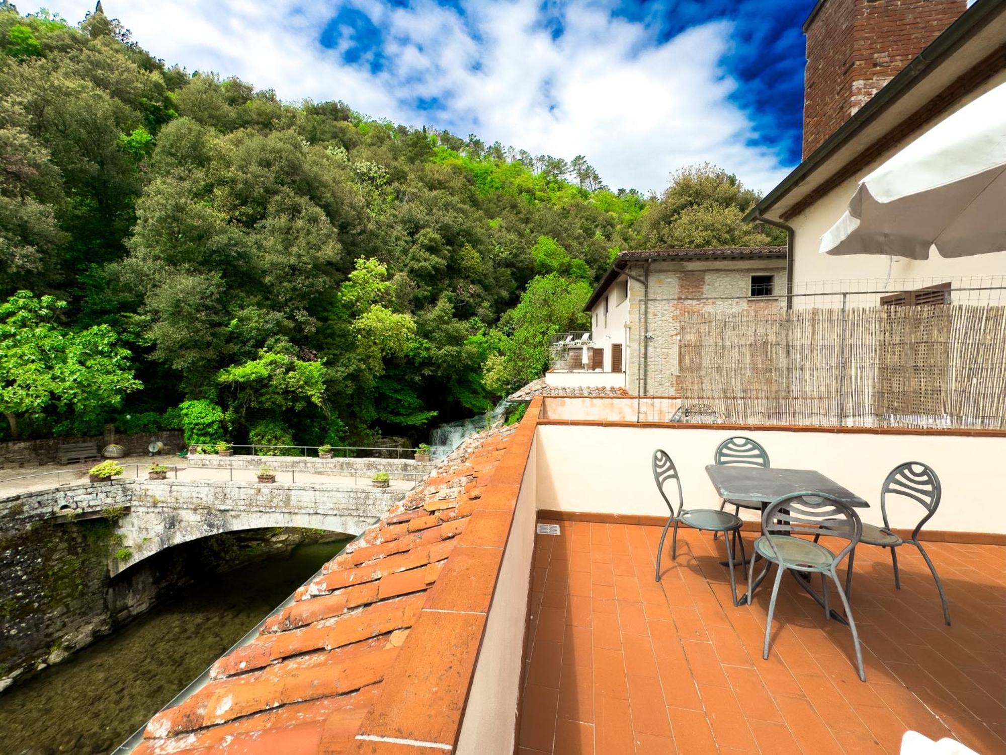 La Ferriera Exclusive Resort - Pool & Waterfall Loro Ciuffenna Eksteriør bilde